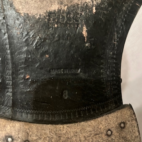 HUGO BOSS Leather boots . - Picture 7 of 10